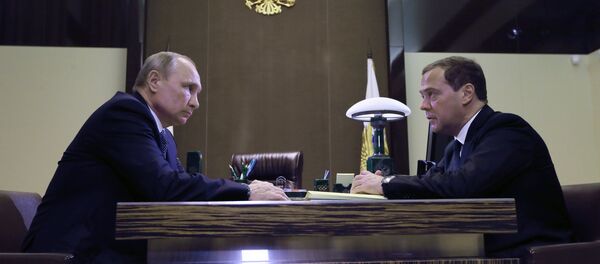 Президент РФ В. Путин встретился с премьер-министром РФ Д. Медведевым - Sputnik Абхазия
