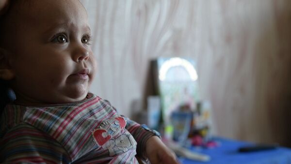 Помочь пока не поздно: отец рассказал о недуге годовалой дочери - Sputnik Абхазия