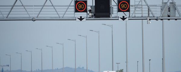 Автомобильное движение по автодорожной части Крымского моста Автомобильное движение по автодорожной части Крымского моста - Sputnik Аҧсны