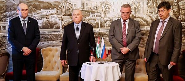 День абхазского дипломата отметили в Москве День абхазского дипломата отметили в Москве - Sputnik Абхазия