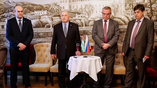 День абхазского дипломата отметили в Москве - Sputnik Абхазия