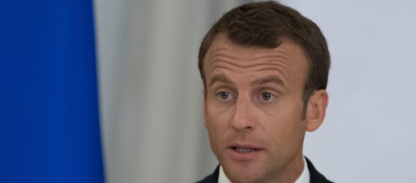 Президент Франции Эмманюэль Макрон на совместной с президентом РФ Владимиром Путиным пресс-конференции по итогам встречи в Константиновском дворце в Стрельне. Президент Франции Эмманюэль Макрон на совместной с президентом РФ Владимиром Путиным пресс-конференции по итогам встречи в Константиновском дворце в Стрельне. - Sputnik Абхазия