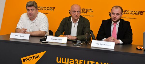 Пресс-конференция, посвященная открытию экономического форума в Сухуме состоялась в Sputnik 31 мая. - Sputnik Абхазия