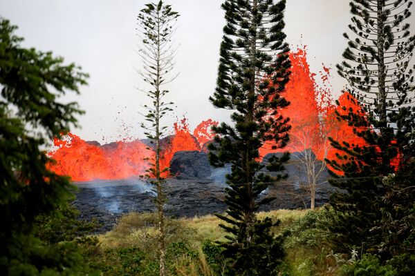 Если вулкан взорвется, Гавайи будут уничтожены, а гигантское цунами достигнет берегов Калифорнии - Sputnik Абхазия