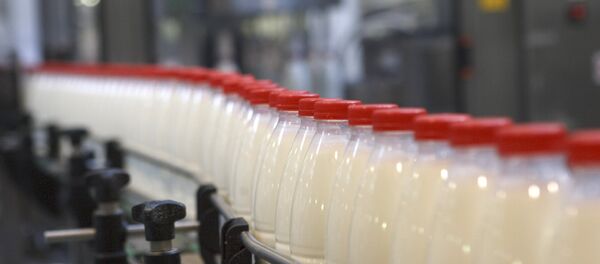 Работа молочного комбината Петмол в Санкт-Петербурге - Sputnik Абхазия
