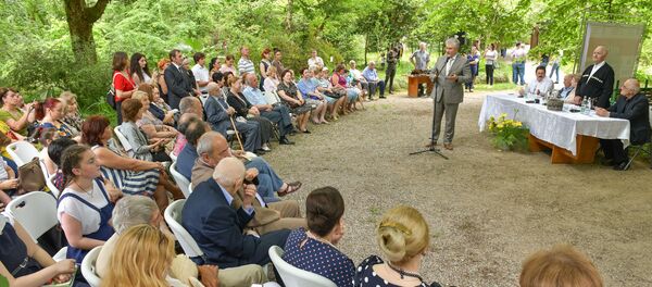 Пушкинские чтения в ботаническом саду Пушкинские чтения в ботаническом саду - Sputnik Абхазия