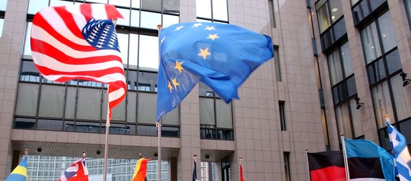 Flagi USA i UE w Brukseli Flagi USA i UE w Brukseli - Sputnik Абхазия