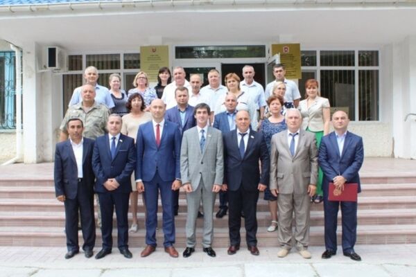 Состоялось подписание Соглашения о сотрудничестве между Советским районом и Сухумским городским собранием Состоялось подписание Соглашения о сотрудничестве между Советским районом и Сухумским городским собранием - Sputnik Абхазия