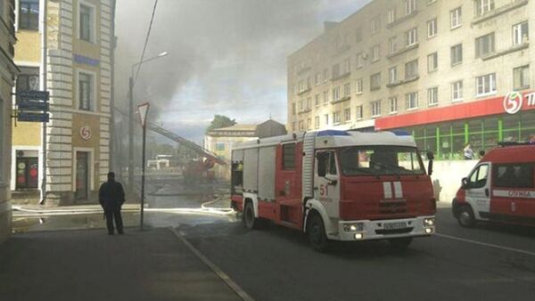 В пригороде Петербурга загорелся торговый центр - Sputnik Абхазия