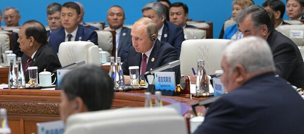 Президент РФ В. Путин на саммите ШОС в Китае. День второй - Sputnik Абхазия