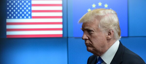 Президент США Дональд Трамп на встрече с лидерами ЕС в Брюсселе, архивное фото Президент США Дональд Трамп на встрече с лидерами ЕС в Брюсселе, архивное фото - Sputnik Абхазия