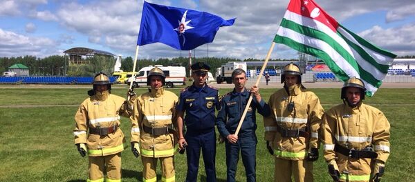 Служащие МЧС Абхазии на Международном салоне Комплексаная безопасность-2018 - Sputnik Абхазия