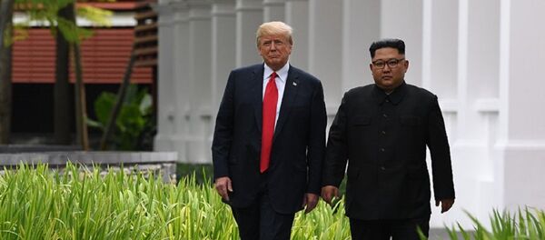 Дональд Трамп и Ким Чен Ын Дональд Трамп и Ким Чен Ын - Sputnik Абхазия