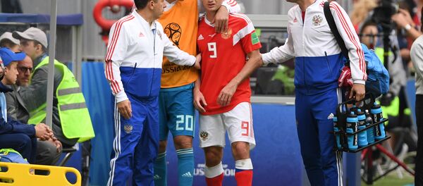 Полузащитник сборной Алан Дзагоев Полузащитник сборной Алан Дзагоев - Sputnik Аҧсны