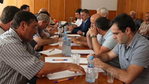 Круглый стол по обсуждению проектов развития Ткуарчала - Sputnik Абхазия