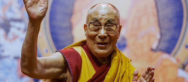 Духовный лидер буддистов Далай-лама XIV проводит в Риге лекцию для жителей стран Балтии и России. - Sputnik Абхазия