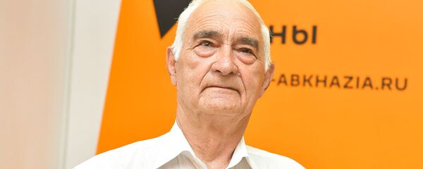 Анатолий Пилия Анатолий Пилия - Sputnik Абхазия