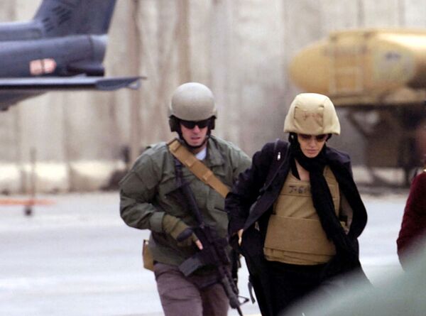 Посол доброй воли УВКБ ООН Анджелина Джоли в Багдаде - Sputnik Абхазия