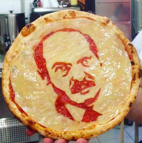 Портрет президента Беларуси Александра Лукашенко на пицце - Sputnik Абхазия