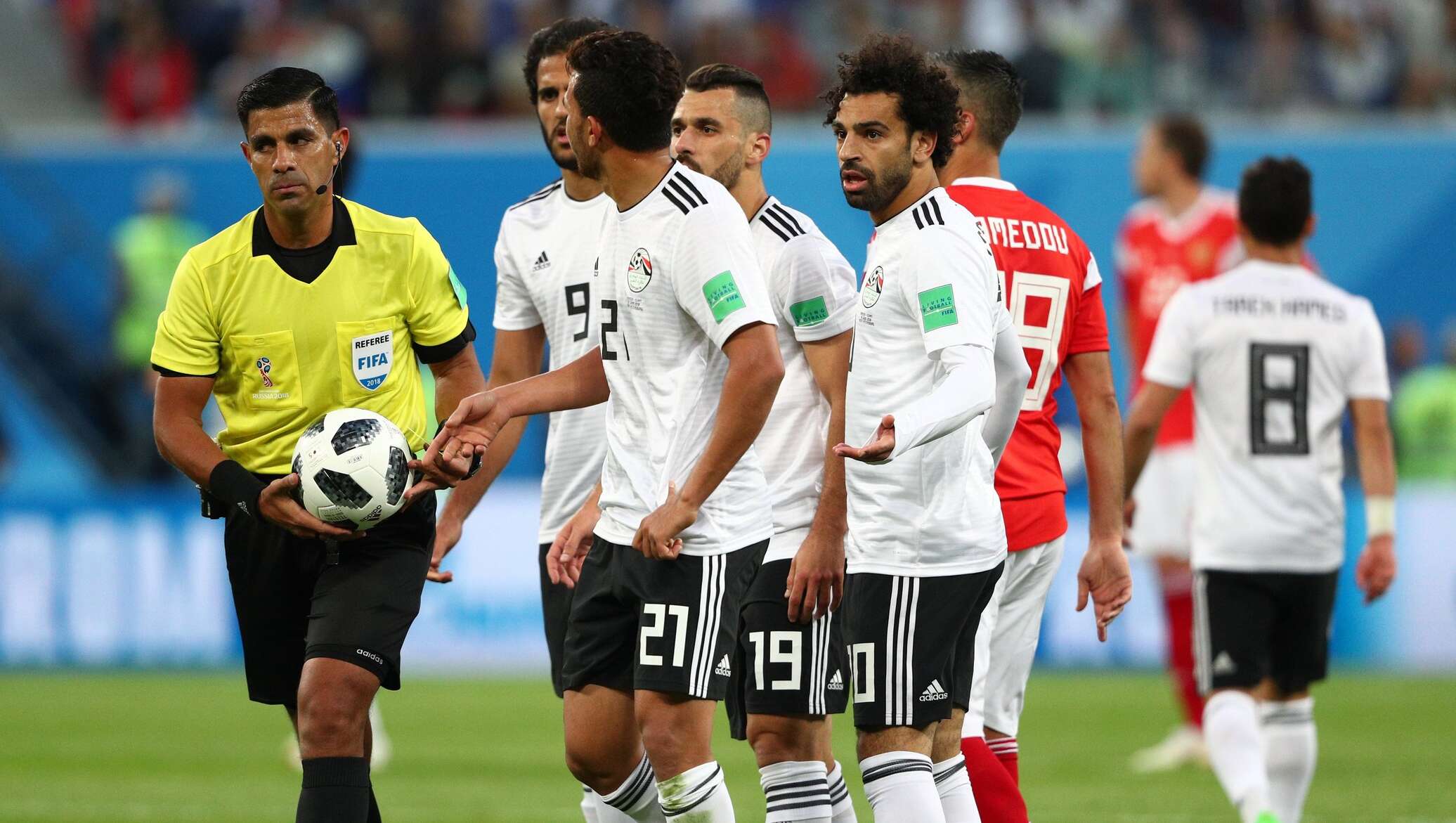 Фк пирамидс. Футбол в египте. Футбол в египте. Сборная египта по футболу 2018. Сборная египта 1990.