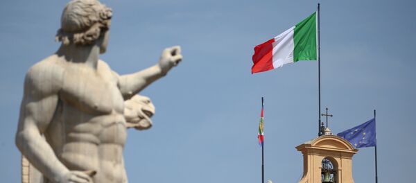 Флаги Италии и Евросоюза над Римом - Sputnik Абхазия