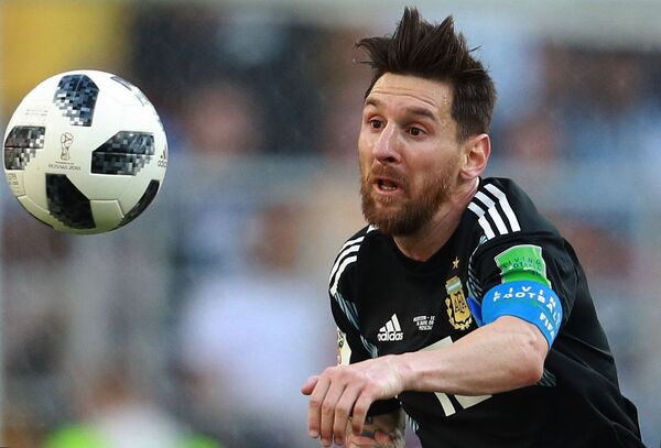Лионель Месси в матче чемпионата мира по футболу между сборными Аргентины и Исландии - Sputnik Абхазия