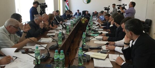 Заседание депутатов Народного собрания-Парламента Республики Абхазия Заседание депутатов Народного собрания-Парламента Республики Абхазия - Sputnik Абхазия