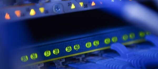 Сетевое оборудование в серверной Сетевое оборудование в серверной - Sputnik Абхазия