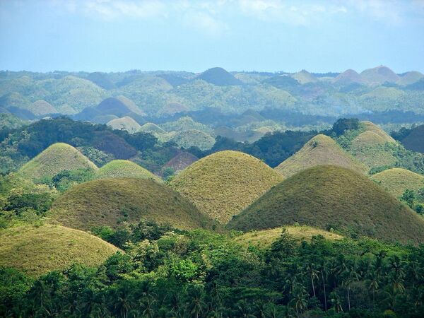 Шоколадные холмы на острове Бохоль, Филиппины - Sputnik Абхазия