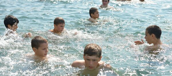 Тренировка боксеров на набережной Тренировка боксеров на набережной - Sputnik Абхазия