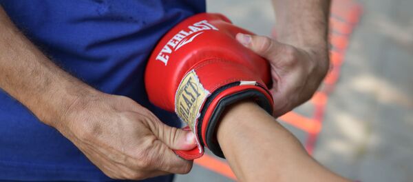 Тренировка боксеров на набережной Тренировка боксеров на набережной - Sputnik Аҧсны
