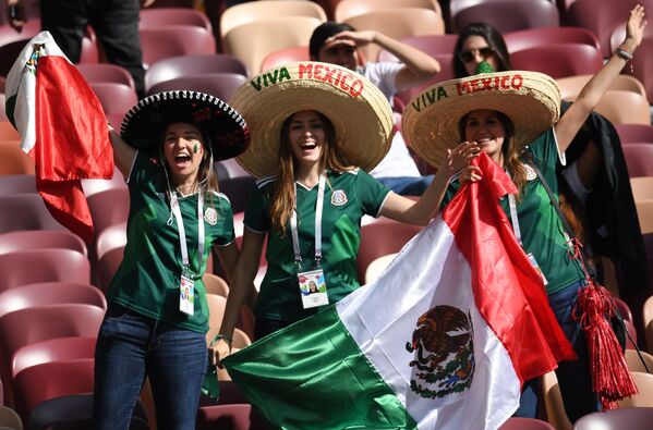 Болельщики сборной Мексики перед началом матча группового этапа чемпионата мира по футболу между сборными Германии и Мексики, 2018 год - Sputnik Абхазия
