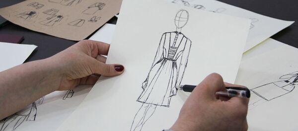 Эскиз школьной формы с национальными элементами Эскиз школьной формы с национальными элементами - Sputnik Абхазия