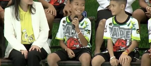 Лесные вепри рассказали о тяжелых днях в пещере Лесные вепри рассказали о тяжелых днях в пещере - Sputnik Абхазия