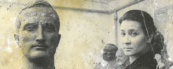 Марина Эшба со своей работой Марина Эшба со своей работой - Sputnik Абхазия