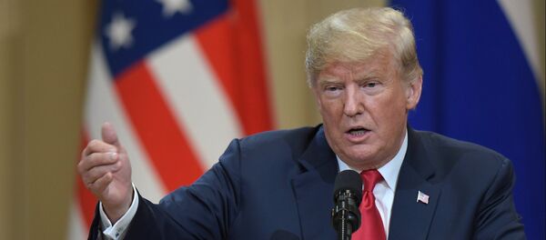 Президент США Дональд Трамп на совместной с президентом РФ Владимиром Путиным пресс-конференции по итогам встречи в Хельсинки Президент США Дональд Трамп на совместной с президентом РФ Владимиром Путиным пресс-конференции по итогам встречи в Хельсинки - Sputnik Аҧсны