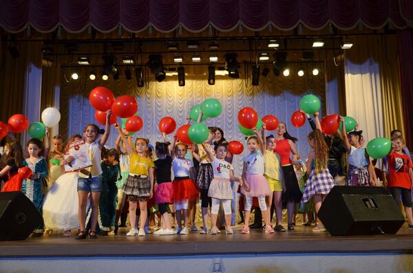 Гала-концерт по случаю окончания творческого фестиваля Трамплин - Sputnik Абхазия