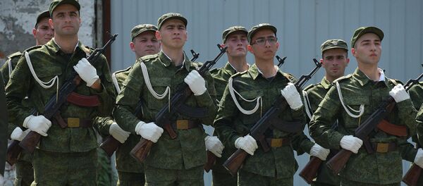 Призывники во время присяги в министерстве обороны Абхазии Призывники во время присяги в министерстве обороны Абхазии - Sputnik Абхазия