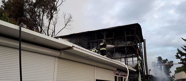 Пожар в частном доме в Адлерском районе Сочи Пожар в частном доме в Адлерском районе Сочи - Sputnik Абхазия
