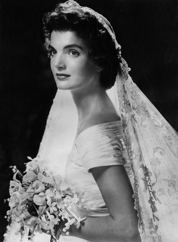 Свадебный портрет Жаклин Кеннеди в день ее свадьбы - Sputnik Абхазия