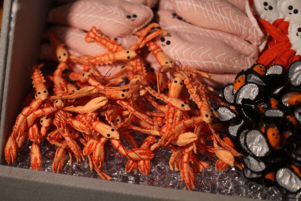 Морепродукты из войлока в супермаркете-инсталляции британской художницы Люси Спарроу в Лос-Анджелесе, США - Sputnik Абхазия