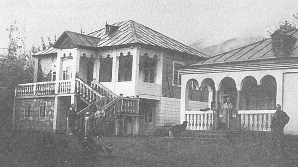 Жилой дом и хозяйственное помещение Амацурта. 1970-е годы - Sputnik Абхазия