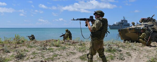 Тактические учения на российской военной базе в Абхазии Тактические учения на российской военной базе в Абхазии - Sputnik Абхазия