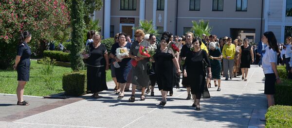 Возложение цветов в Парке славы Возложение цветов в Парке славы - Sputnik Аҧсны