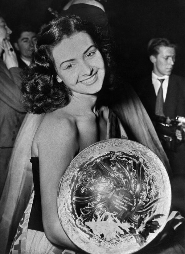 Мисс мира 1953 года Дениз Перье - Sputnik Абхазия