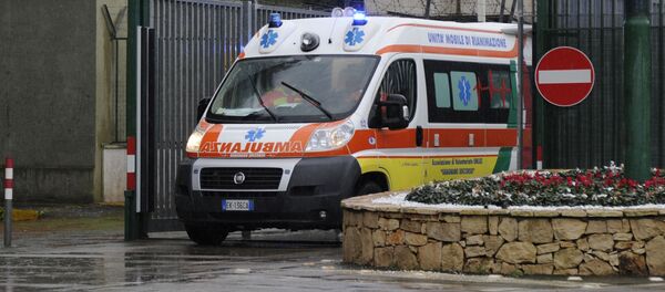 Автомобиль скорой помощи в Италии - Sputnik Абхазия