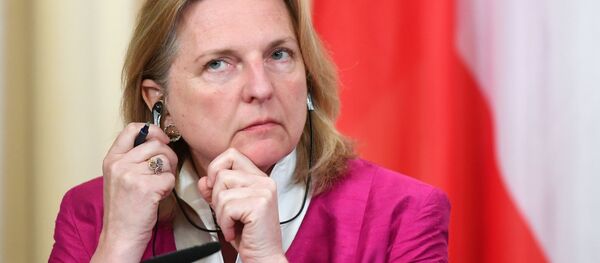 Встреча глав МИД РФ и Австрии С. Лаврова и К. Кнайсль Встреча глав МИД РФ и Австрии С. Лаврова и К. Кнайсль - Sputnik Абхазия