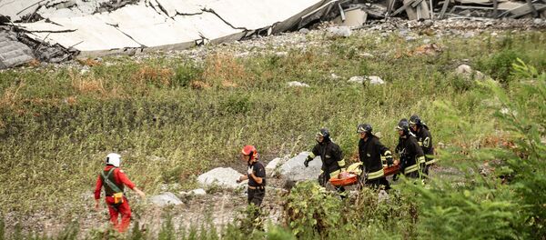 Автомобильный мост обрушился в Генуе Автомобильный мост обрушился в Генуе - Sputnik Абхазия