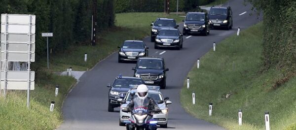 Кортеж президента России Владимира Путина в общине Зульцталь-ан-дер-Вайнштрасе, Австрия. 18 августа 2018 Кортеж президента России Владимира Путина в общине Зульцталь-ан-дер-Вайнштрасе, Австрия. 18 августа 2018 - Sputnik Абхазия