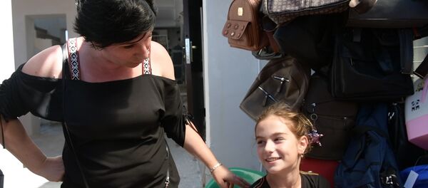 Что думают о новой школьной форме в Абхазии - Sputnik Абхазия